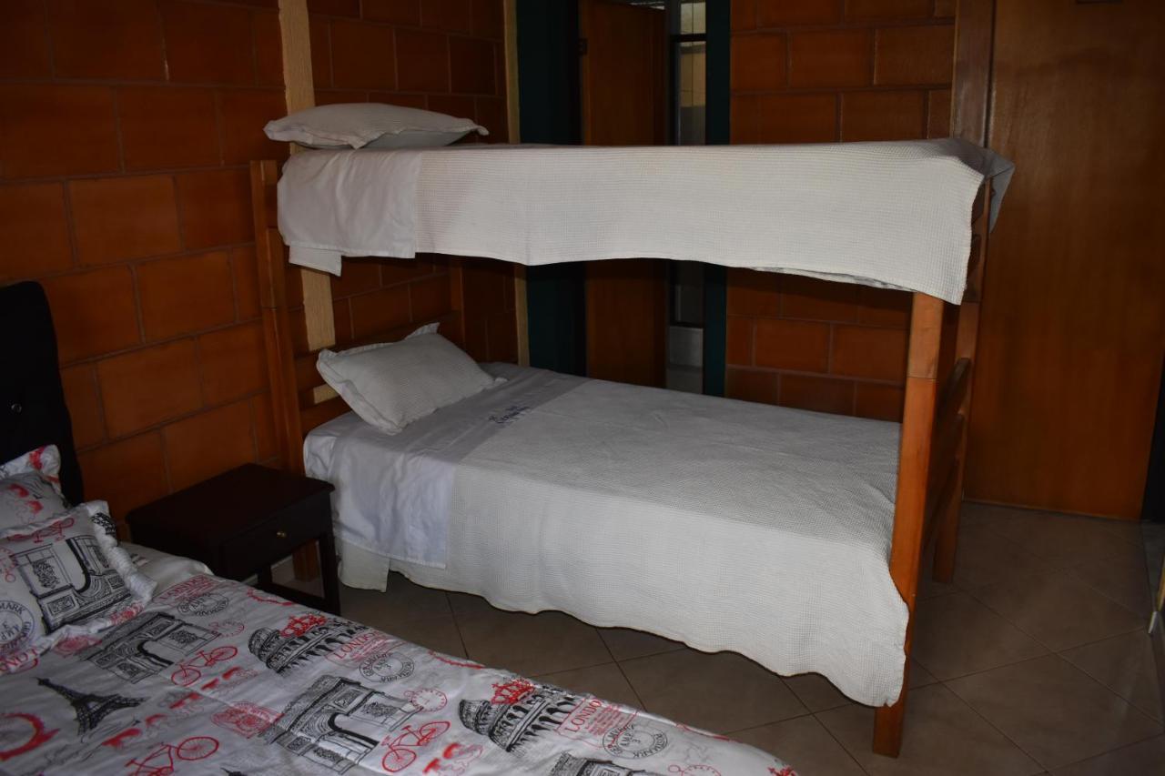 Hotel Ciudad Dulce モニキラ エクステリア 写真