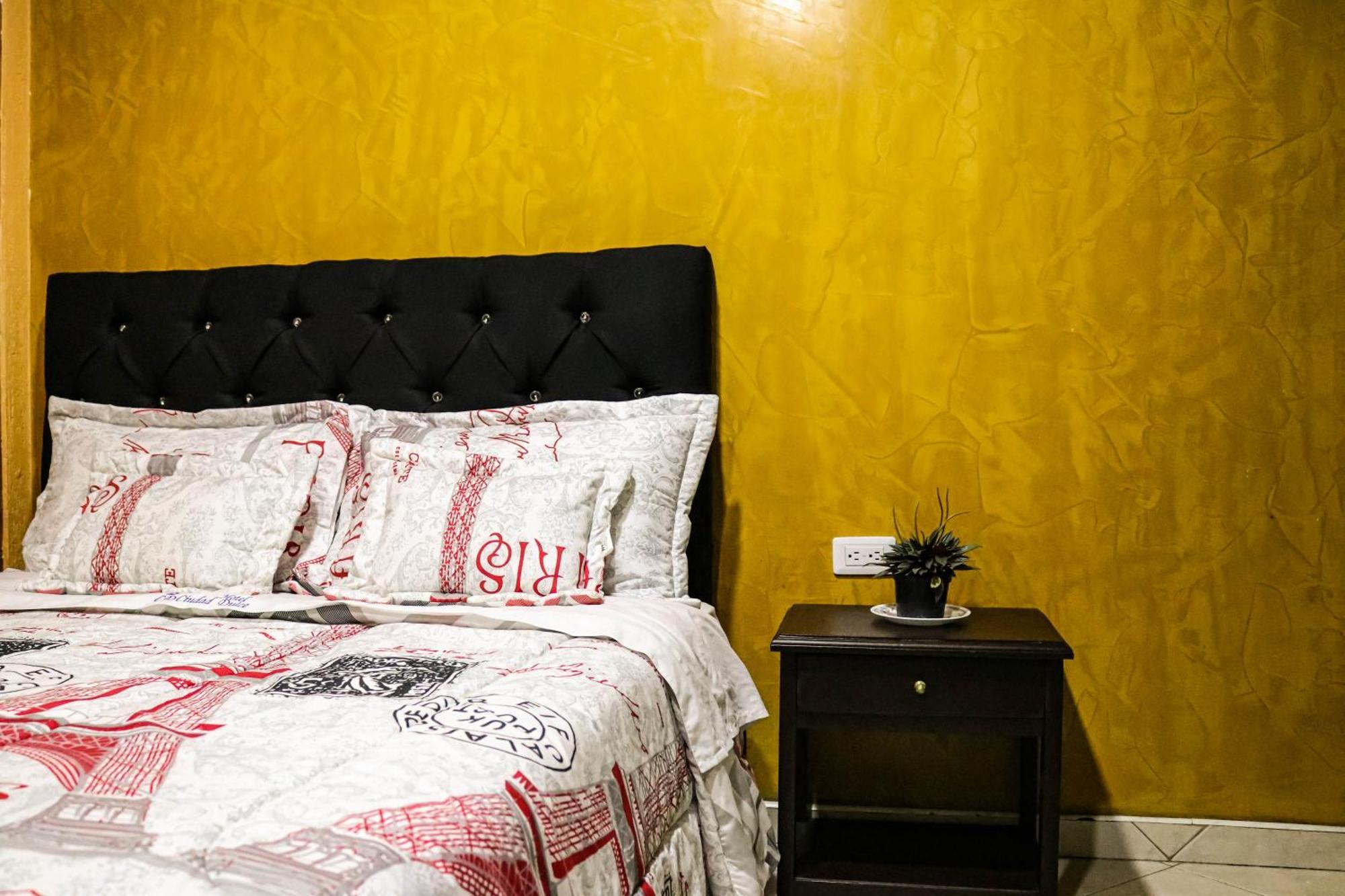 Hotel Ciudad Dulce モニキラ エクステリア 写真