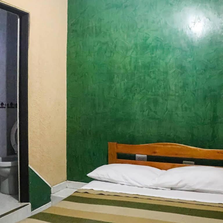 Hotel Ciudad Dulce モニキラ エクステリア 写真